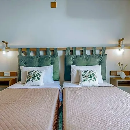 Sunset Hotel Plános