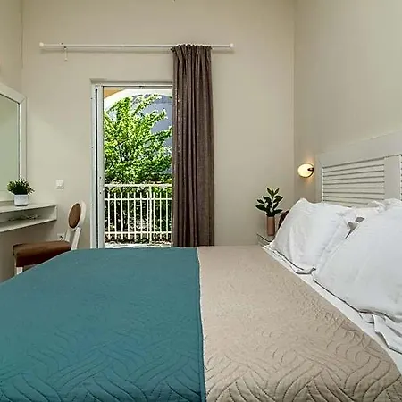 Sunset Hotel 3*